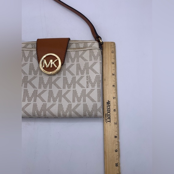 Michael Kors Logo Crossbody Gently Worn - Picture 14 of 14